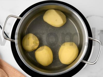 Pyragai „Voronežo šlepetės“ Žingsnis 1