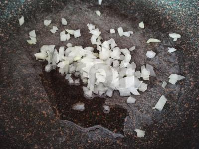 Bulvių apkepas su faršu ir sūriu Žingsnis 1