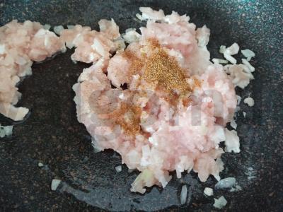 Bulvių apkepas su faršu ir sūriu Žingsnis 2