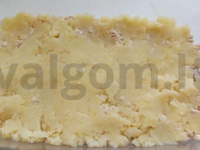 Bulvių apkepas su faršu ir sūriu Žingsnis 4