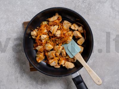 Vištienos filė guliašas Žingsnis 4