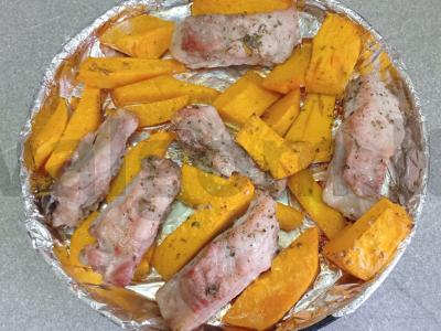 Kepti kiaulienos šonkauliai su moliūgu ir provanso žolelėmis Žingsnis 6