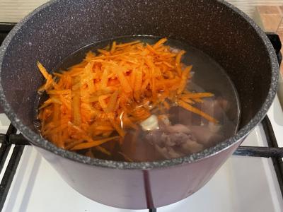 Pupelių sriuba su kalakutiena Žingsnis 4