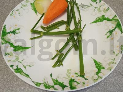 Jautienos liežuvis grietinės padaže Žingsnis 2