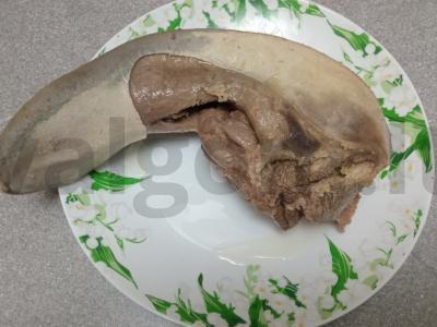 Jautienos liežuvis grietinės padaže Žingsnis 3