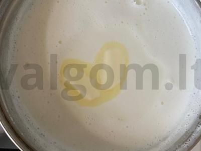 Pienas sriuba su vermišeliais ant sviesto Žingsnis 3