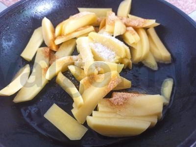 Troškinta bulvė su voveraitėmis ir grietine Žingsnis 2