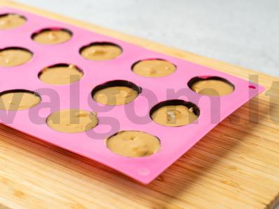 Šokoladiniai saldainiai su žemės riešutų pasta Žingsnis 3