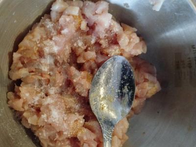 Vištienos kotletai „Smulkinti“ Žingsnis 4