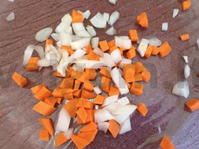 Tirštas žuvies sriuba su perliniu miežiu Žingsnis 3