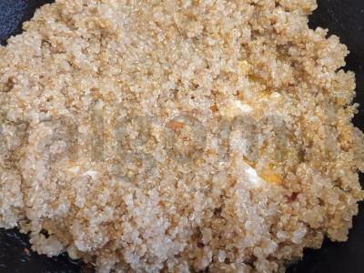 Kvinoja su vištienos krūtinėle Žingsnis 6