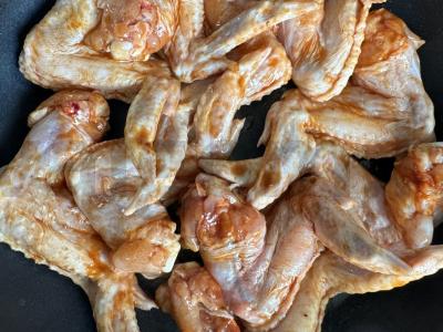 Marinuoti sparneliai su paprika Žingsnis 3