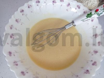 Mano pyragas su kriaušėmis ir razinomis desertui Žingsnis 1