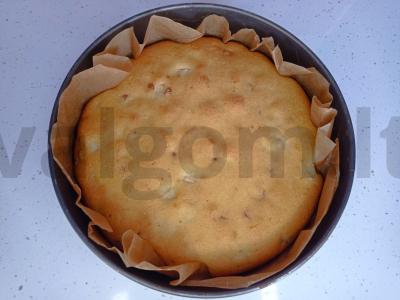 Mano pyragas su kriaušėmis ir razinomis desertui Žingsnis 4