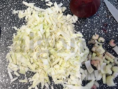 Borsčas su vištiena ir salierais Žingsnis 2