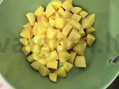 Borsčas su vištiena ir salierais Žingsnis 3