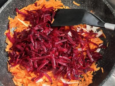 Borsčas su vištiena ir salierais Žingsnis 7