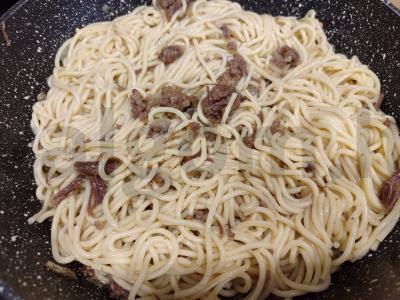 Spagečiai su jautienos troškiniu keptuvėje Žingsnis 6