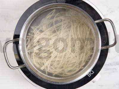 Udon su čili pipirais ir jogurtu Žingsnis 1