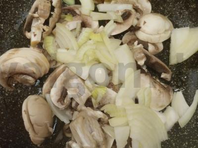 Kalakutiena su kreminiu sūriu ir grybais Žingsnis 2