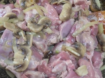 Kalakutiena su kreminiu sūriu ir grybais Žingsnis 3