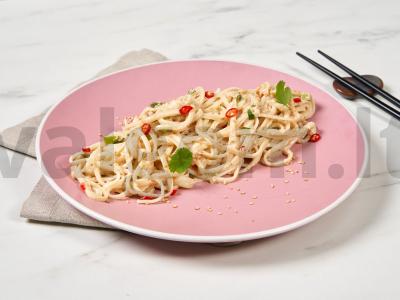 Udon su čili pipirais ir jogurtu pagrindine nuotrauka