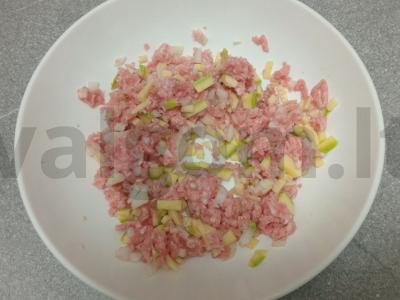 Koldūnai su kiaulienos faršu ir cukinija Žingsnis 6