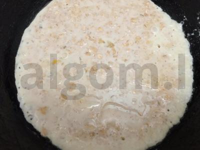 Avižų blynas su rūkytomis vištienos krūtinėlėmis ir sūriu Žingsnis 4