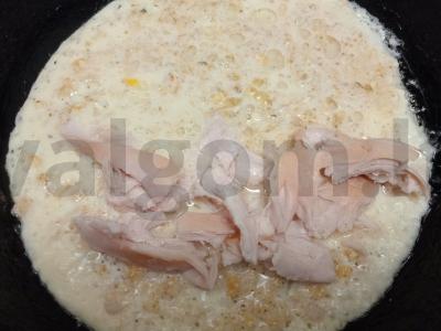 Avižų blynas su rūkytomis vištienos krūtinėlėmis ir sūriu Žingsnis 5