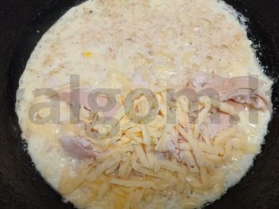 Avižų blynas su rūkytomis vištienos krūtinėlėmis ir sūriu Žingsnis 6