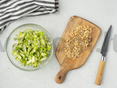 Desertinis salotas iš šviežių obuolių Žingsnis 4