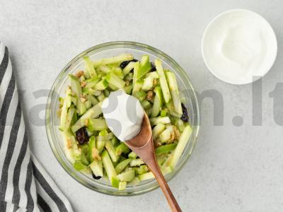 Desertinis salotas iš šviežių obuolių Žingsnis 6