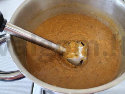 Žirnių kreminė sriuba su karčiais ir skrudinta duona Žingsnis 6