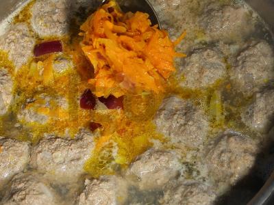 Pavasarinis sriuba su rūgštynėmis ir dilgėlėmis Žingsnis 13