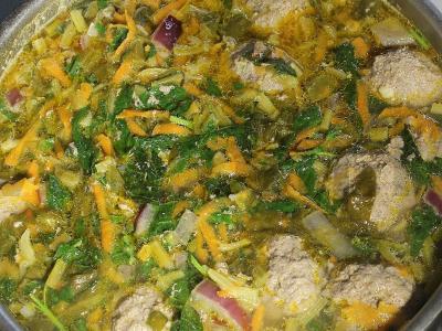 Pavasarinis sriuba su rūgštynėmis ir dilgėlėmis Žingsnis 15