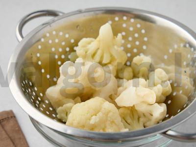 Sūrio žiedinė kopūstė orkaitėje Žingsnis 2