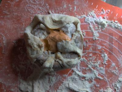 Portobello grybai su čederiu sluoksniuotoje tešloje Žingsnis 5