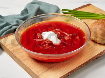 Šaltibarščiai su kiauliena ir šviežiais kopūstais pagrindine nuotrauka