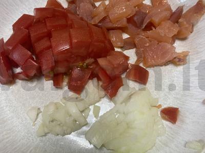 Salotos su raudona žuvimi ir kukurūzais Žingsnis 2