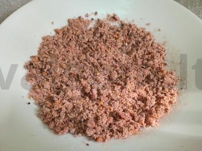 Universalus prieskonis su sumachu ir jūros druska pagrindine nuotrauka