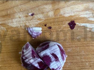 Graikiškas salotas su daržovėmis ir fetos sūriu Žingsnis 4