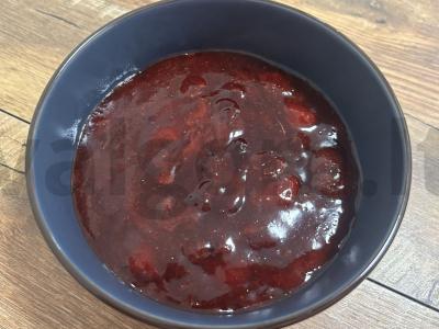 Braškinių džemas per 15 minučių pagrindine nuotrauka