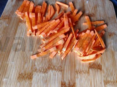 Lagman su vištiena ir daržovėmis pietums Žingsnis 7