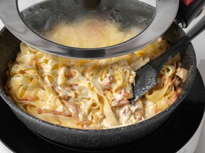 Karbona su bekonu ir grietinėlėmis Žingsnis 9