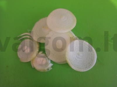 Svogūnai aštriame marinate Žingsnis 4