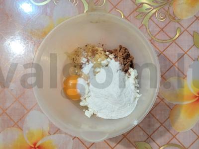 Nuostabus šokoladinis-bananinis keksas su varške Žingsnis 3