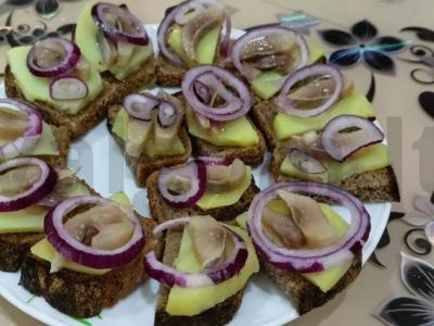 Sumuštiniai su silke ir svogūnais Žingsnis 5