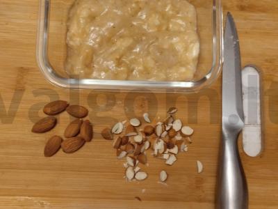 Švelnus bananų desertas su maconi, chia sėklomis ir kokosų drožlėmis Žingsnis 2