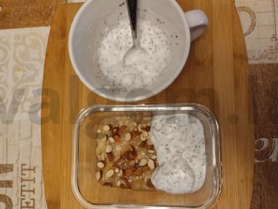 Švelnus bananų desertas su maconi, chia sėklomis ir kokosų drožlėmis Žingsnis 3