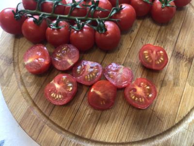 Salotas su avokadu ir putpelių kiaušiniais Žingsnis 3